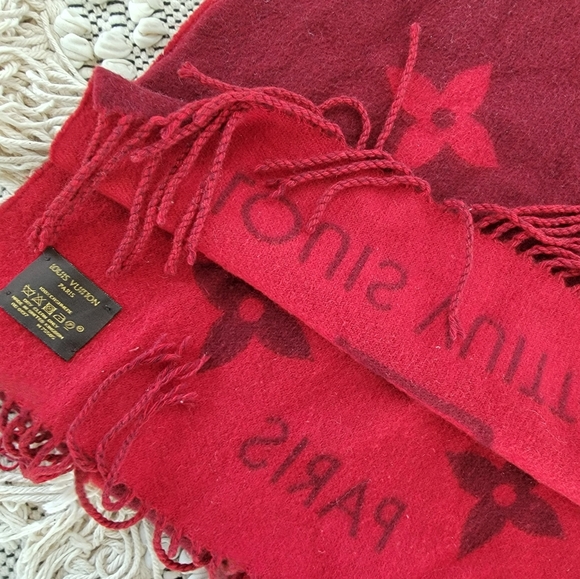 LV wool scarf - Picture 2 of 3